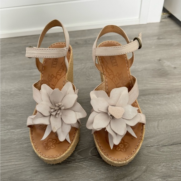 Wedges - Picture 1 of 2